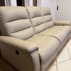 【ほぼ新品】ニトリ　電動リクライニングソファ
