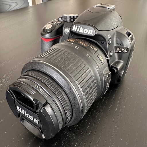 カメラNikon D3100 + レンズ 18-55mm 1:3.5-5.6G + レンズ 55-200mm 1:4-5.6G