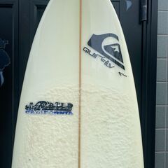 ビギナーから中級者向けミッドレングスサーフボード　全てリペア済み！とてもきれいなボードです！