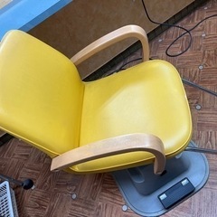 電動椅子✖️2台　美容院　業務用　ヘア　カット　台　椅子　電動　