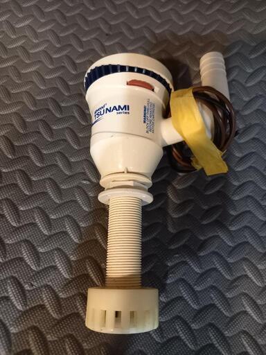 Attwood Tsunami T800 エアレーターポンプ - 12V