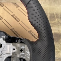【新車外し】60ハリアー　純正革巻きステアリング　0008