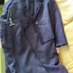 紺色スーツ　　9号