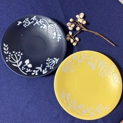 メナード　ペアプレート(小皿) 黄色　濃紺