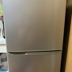 2007年製　137L 2ドア冷蔵庫　