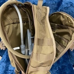 未使用！アクアミラ戦術リグ700加圧ハイドレーションパッ ク