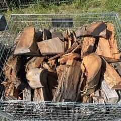 薪　欅　ケヤキ　薪ストーブ用　約1㎥【引き取り限定】乾燥済み　2カゴ目から10000円