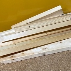 廃材　端材　木材　2×4 ホワイトウッド