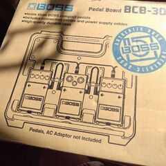 BOSS　pedal  board 　BCB-30　ケース入り