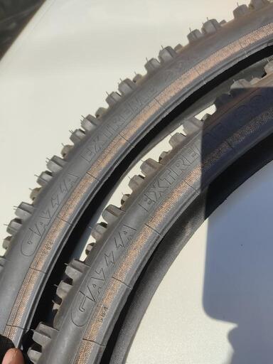 29×2.1スパイクタイヤGAZZA EXTREME294