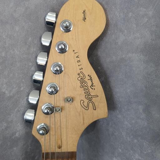 Squier STRAT by Fender スクワイアAffinity