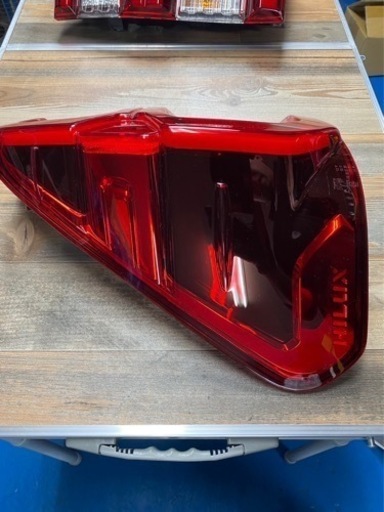 ハイラックス Z 後期 純正 テールランプ 左右セット GUN125