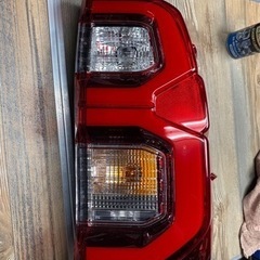 ハイラックス Z 後期 純正 テールランプ 左右セット