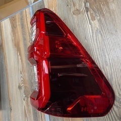 ハイラックス Ｚ　後期　純正　テールランプ　左右セット