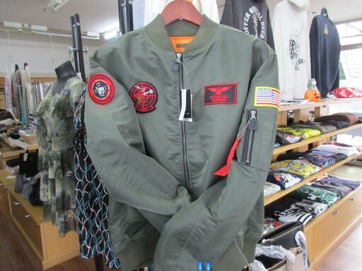 中綿入り ワッペン付MA1ミリタリージャケット[品番：RADM0000205