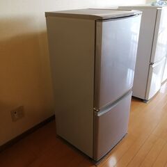 2016年製 137L シャープ冷蔵庫 SJ-D14C-S つけかえどっちもドア