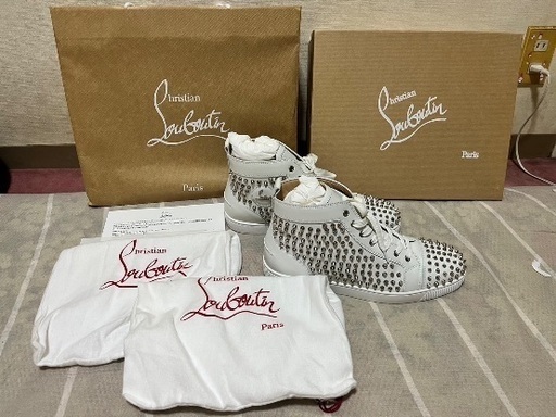 クリスチャン ルブタン　LOUIS FLAT SPIKES  FLAT/SILVER