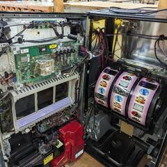 パチスロ実機 ＜物語＞シリーズ セカンドシーズン コイン不要機 ID：126-012437-007