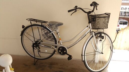 一旦取引中断します。新品自転車です。安く売ります。