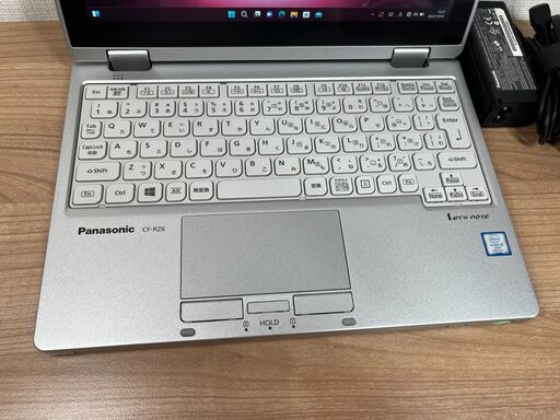 美品・Sim搭載＞08112 超軽量 Panasonic CF-RZ68GB/SSD256 /i5