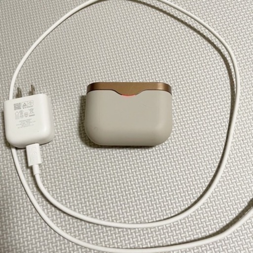 SONY ワイヤレスイヤホン　Bluetooth 充電器付き
