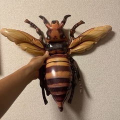 蜂の形のバルーンおもちゃ