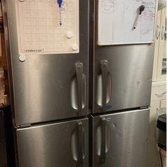 業務用冷凍冷蔵庫　縦型　現役つかってます。
