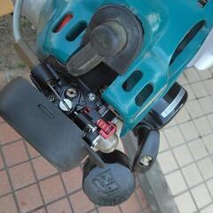 マキタ草刈り機(エンジン良好）