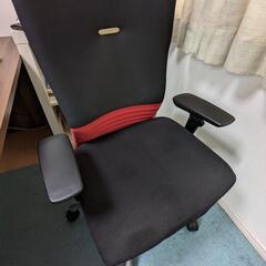 仕事用のOKAMURA椅子