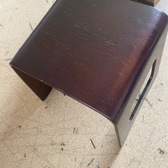 台　椅子　木材