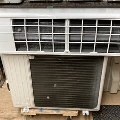 K04559　パナソニック　2019年製　中古エアコン　主に6畳用　冷房能力　2.2KW ／ 暖房能力　2.2KW
