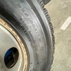 225/80r17.5スタッドレスホイール付き中古1本2021年