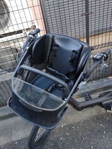 96?土日もお子様と土足のままご試乗可能です。?バカ親切な電動自転車屋 