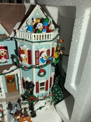 コストコ　クリスマスプレゼント　光る　ディズニー　飾り　ホリデーハウス