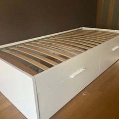 【受け渡し決定】IKEAのシングルベッド、ベッドベース付き