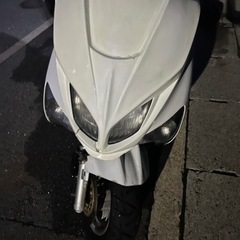 マジェスティ125フロントマスクのみ！割れあり