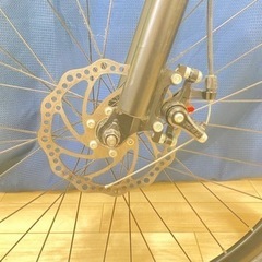 『お取引完了』マウンテンバイク 前後ディスクブレーキ 走行距離数キロ 泥除け・ライト(乾電池式)・英式バルブ付