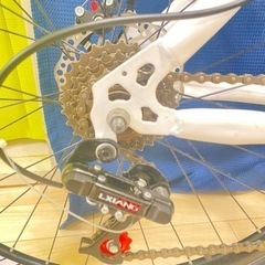 『お取引完了』マウンテンバイク 前後ディスクブレーキ 走行距離数キロ 泥除け・ライト(乾電池式)・英式バルブ付