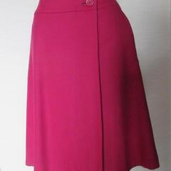 ◆組曲　フューシャピンク色のスカート◆クリーニング済み