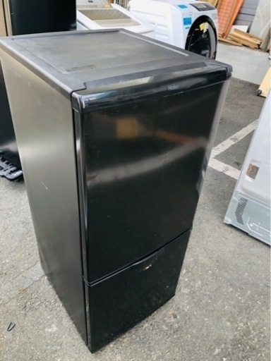 福岡市内配送無料 ハイアール 138L 2ドアノンフロン冷蔵庫(右開き) ブラック JR-NF140GE-K