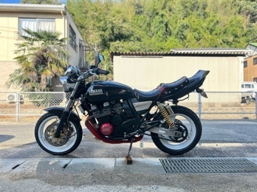 ヤマハ XJR400