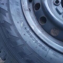 ハイエース　冬タイヤ、ホイールセット　バリ山