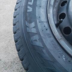 ハイエース　冬タイヤ、ホイールセット　バリ山