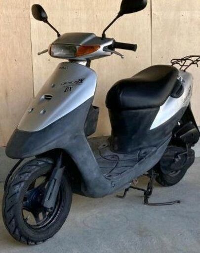 ④レッツ2 以前別車両問い合わせの方優先 メット付 2.95万円 オイル足すだけの維持シルバー長い坂道楽々走ります 丈夫