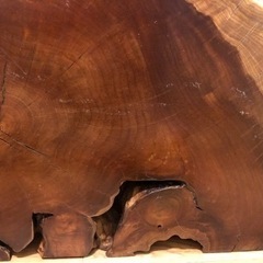 大変貴重　檜　赤み濃厚　丸太切り出し