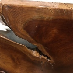 大変貴重　檜　赤み濃厚　丸太切り出し