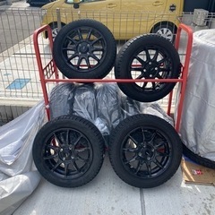 アクア　ホイール付きタイヤ　スタッドレス