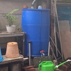 雨水散水タンク　ポリドラム缶　蛇口付き　