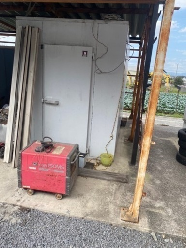 プレハブ冷蔵庫、バイク車庫
