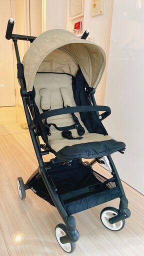 2021年モデルのサイベックスリベル、クラシックベージュ